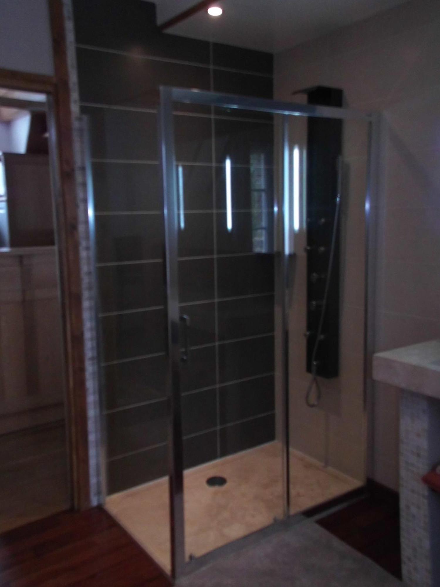 La Vendelée Le Clos Des Tilleuls D Day Home, Chambres D'Hotes, Suite Avec Sauna Privatif, Suite Avec Balneotherapie Privative, En Supplement Option Spa Bain A Remous חדר תמונה