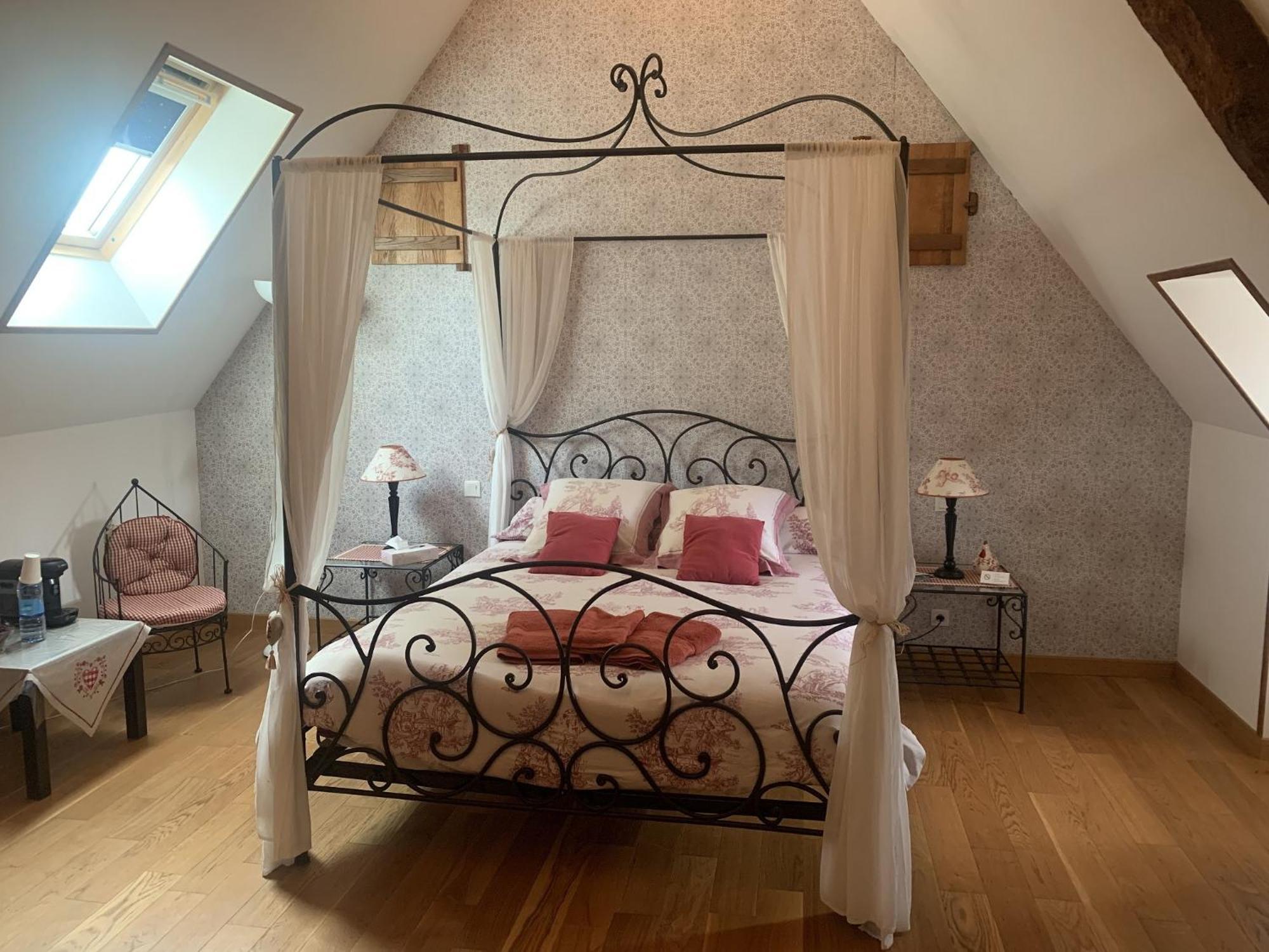 La Vendelée Le Clos Des Tilleuls D Day Home, Chambres D'Hotes, Suite Avec Sauna Privatif, Suite Avec Balneotherapie Privative, En Supplement Option Spa Bain A Remous מראה חיצוני תמונה